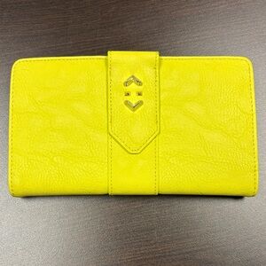 New Stella & Dot soho Flap Wallet in Citron Yellow